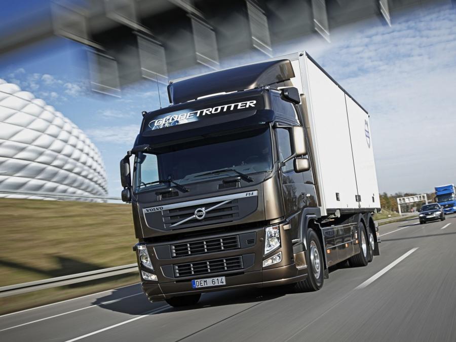  Volvo FM 460 6x2 2010 года  (фото 2 из 4)